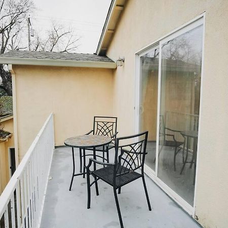 Gorgeous Upstairs Studio With Patio And Laundry Chico Bagian luar foto